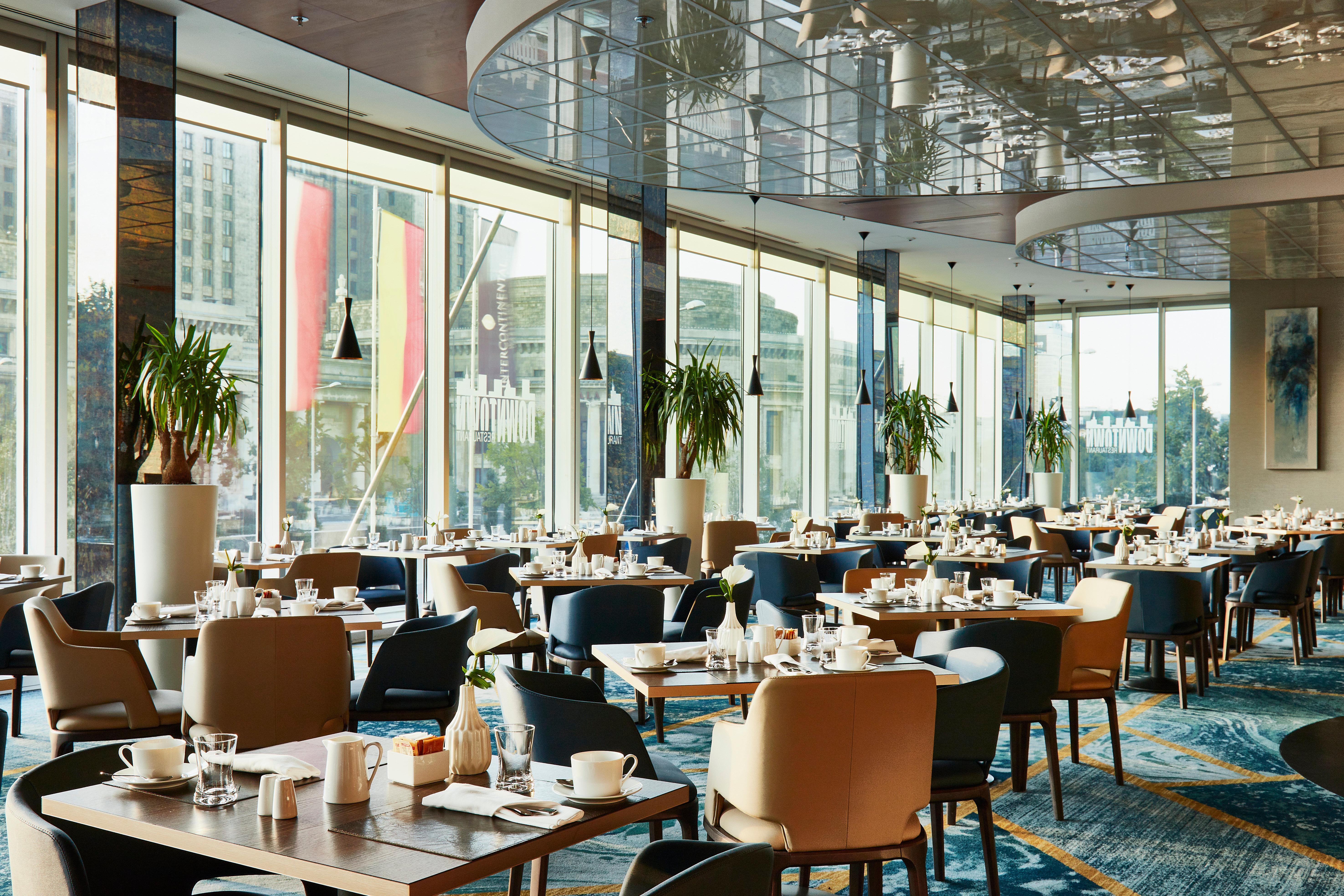Hotel Intercontinental Warszawa By Ihg Exterior foto The restaurant