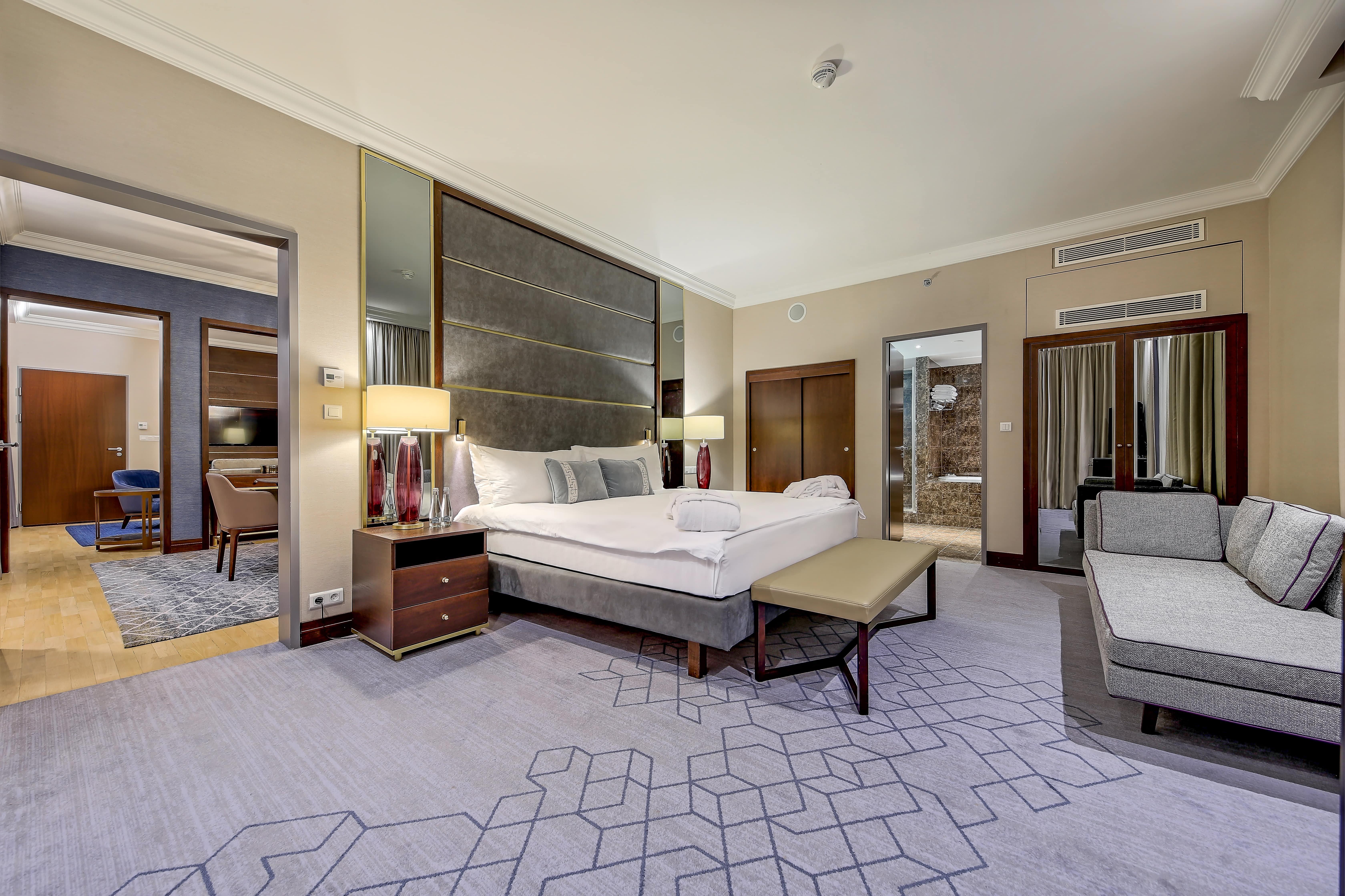 Hotel Intercontinental Warszawa By Ihg Exterior foto A room at the hotel