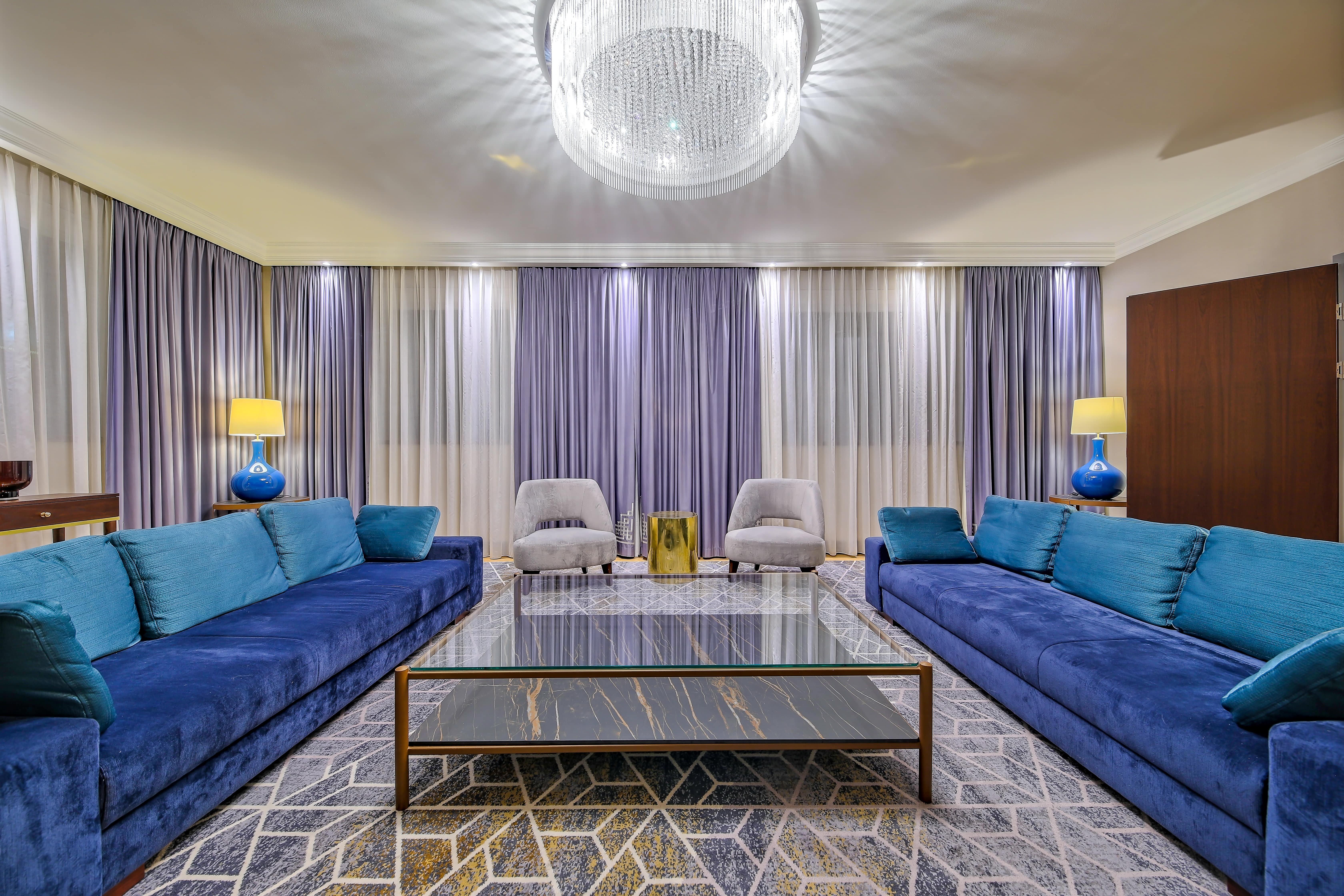 Hotel Intercontinental Warszawa By Ihg Exterior foto The living room of the presidential suite