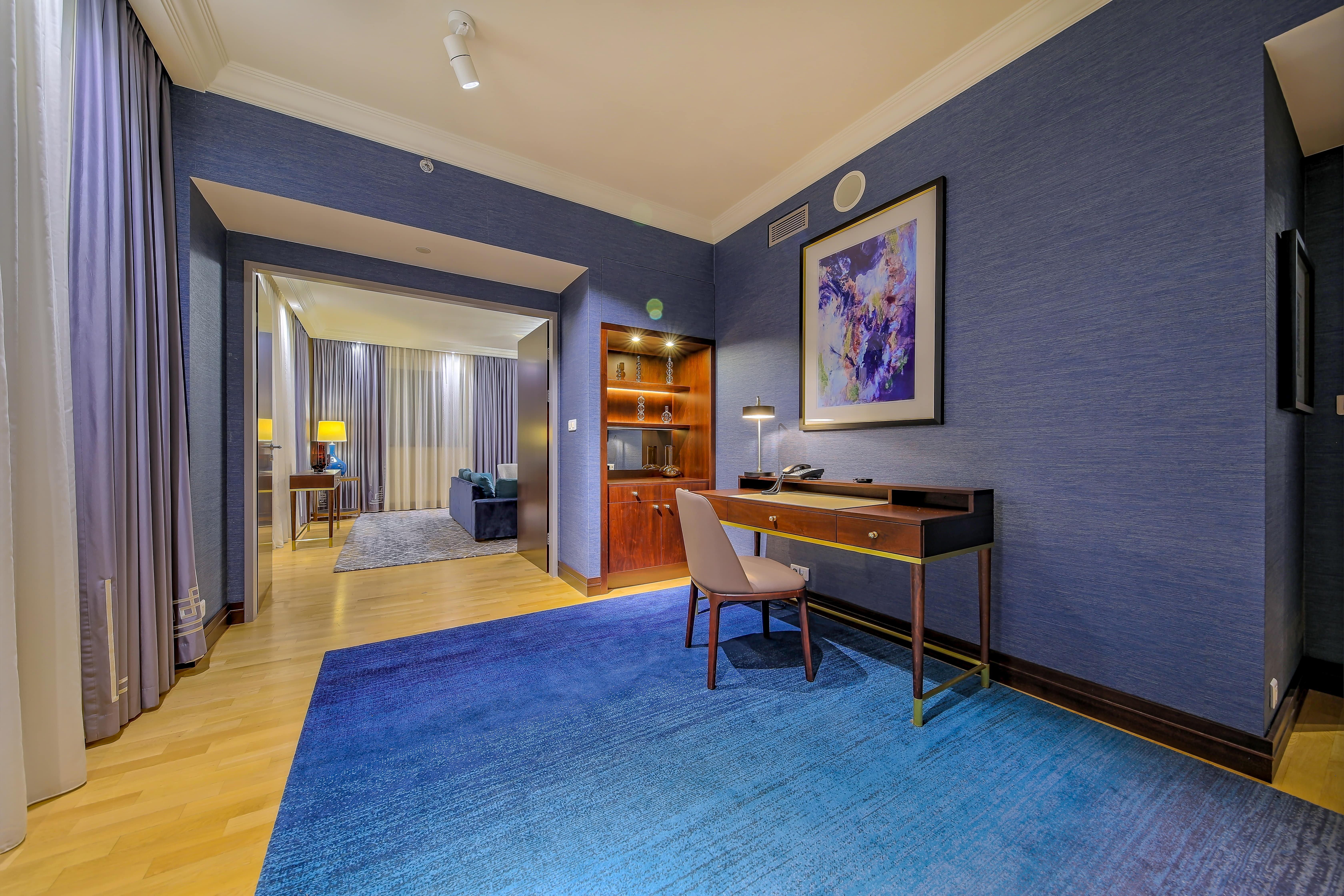 Hotel Intercontinental Warszawa By Ihg Exterior foto A room at the hotel