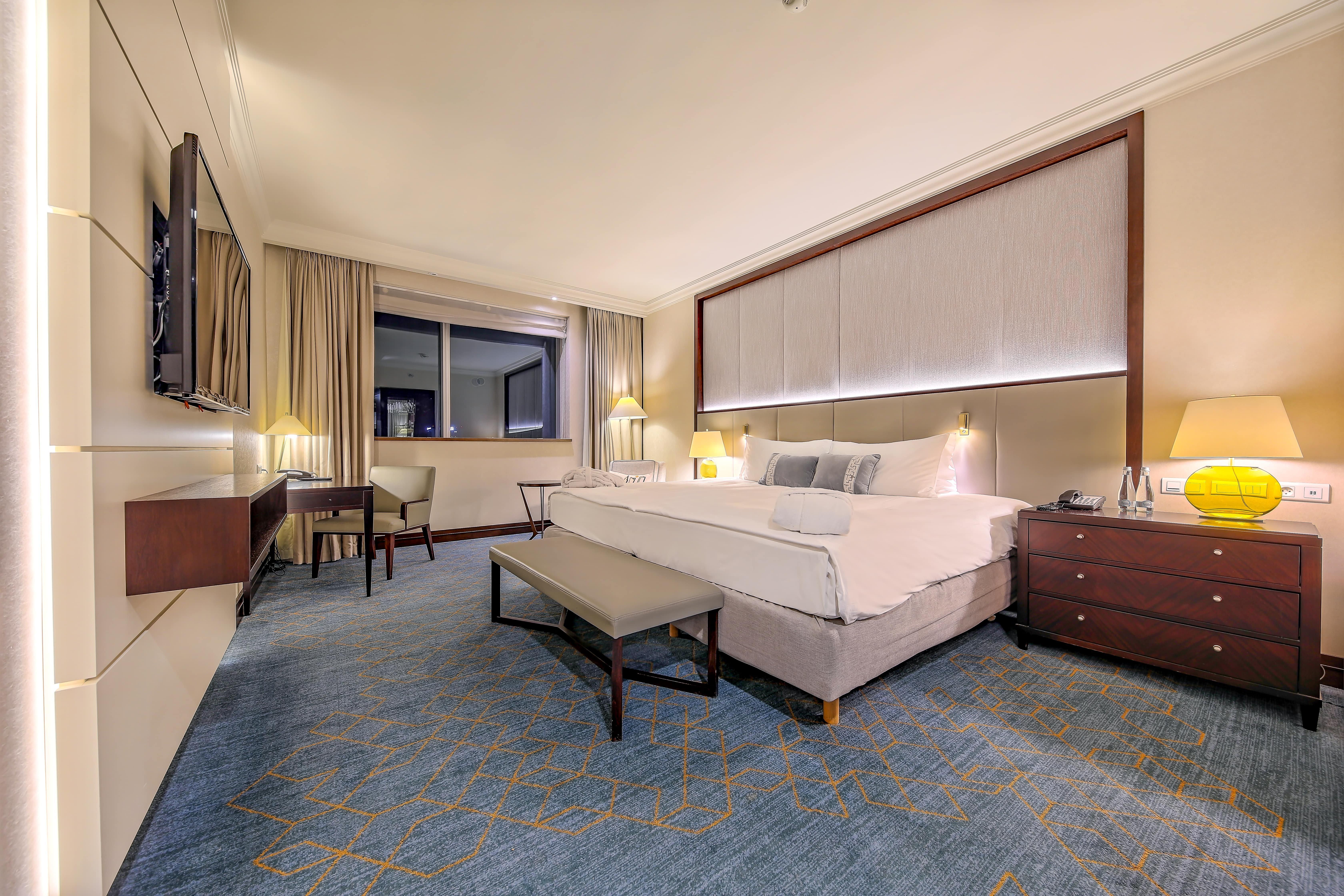 Hotel Intercontinental Warszawa By Ihg Exterior foto A room at the hotel