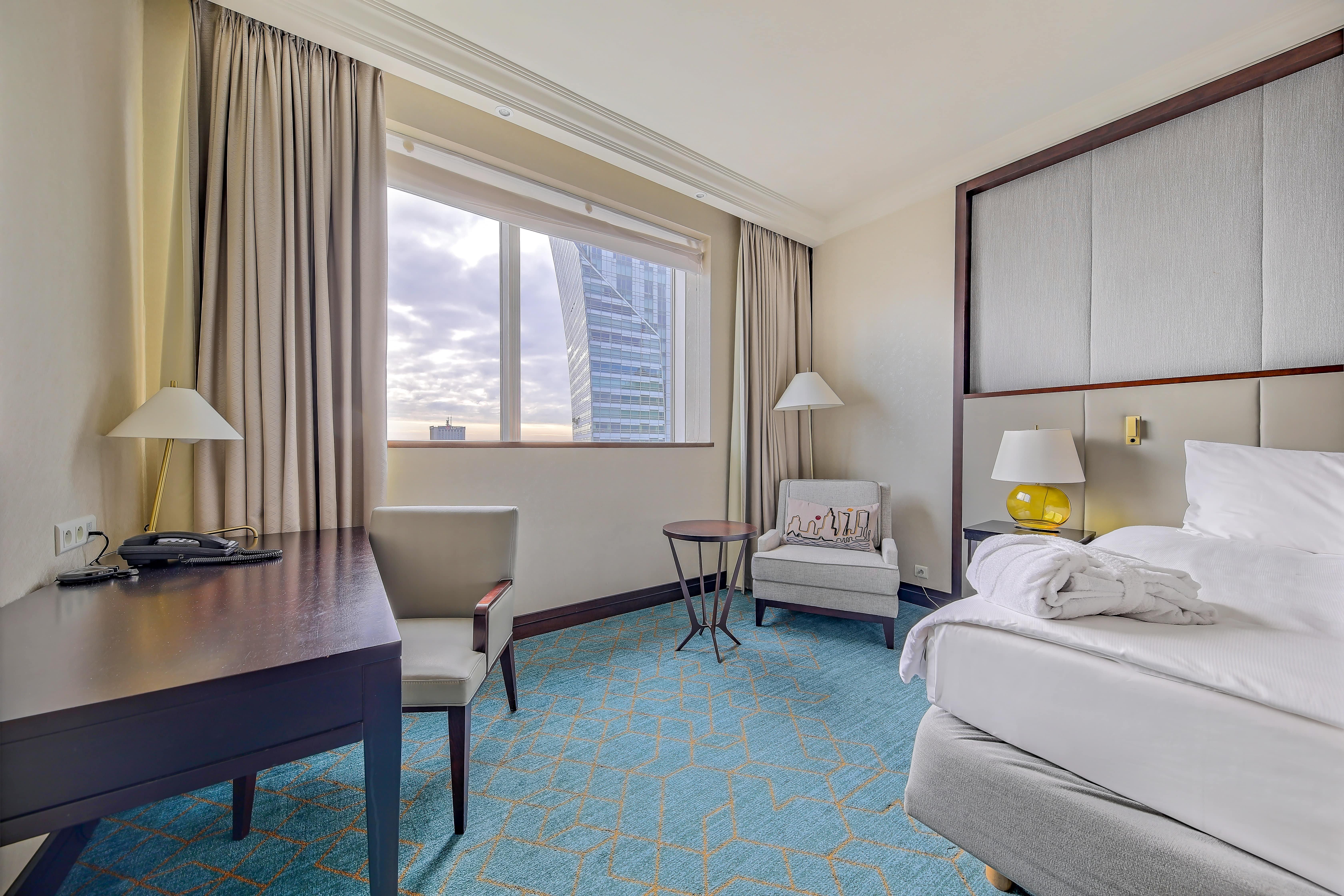 Hotel Intercontinental Warszawa By Ihg Exterior foto A room at the hotel